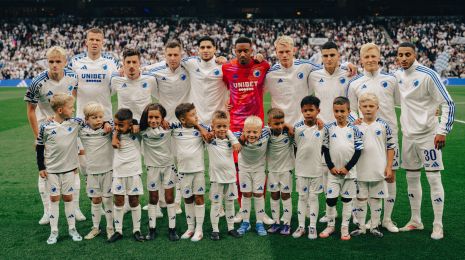 Holdfoto med indmarchbørn fra Klub Leo