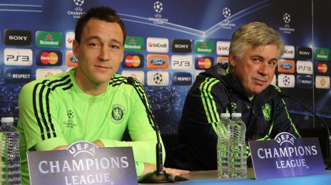 John Terry og Carlo Ancelotti til Chelseas pressekonference i Parken