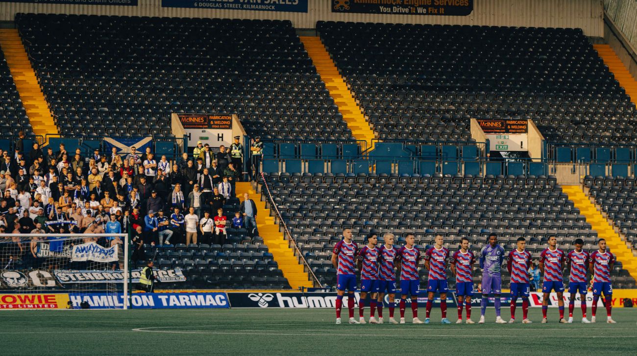 Moment of Silence til ære for nyligt afdøde Sven-Göran Eriksson